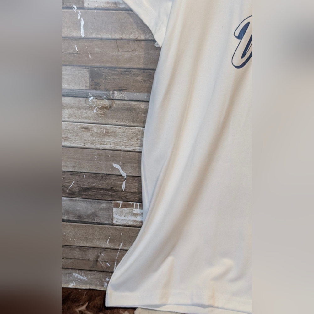 New White Vintage Graphic Tee - Picture 5 of 15